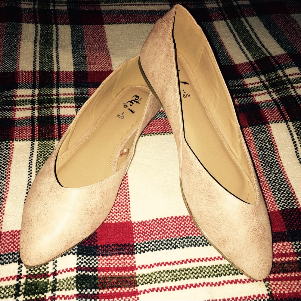 RUE21 Pink + Gold Flats 💕